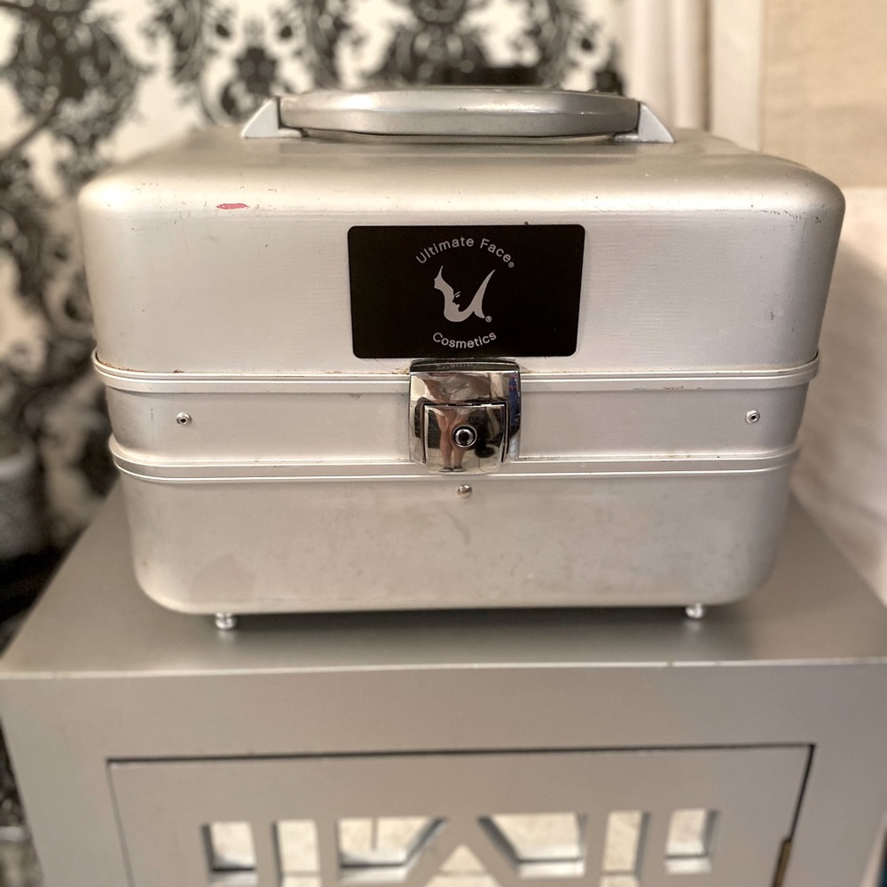 Makeup Box